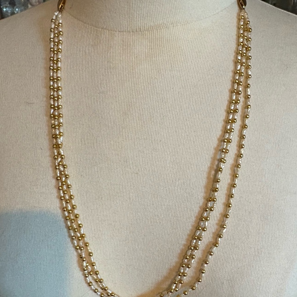 Chic Gold and Cream Adjustable 2 Ways and
3x Layered Necklace